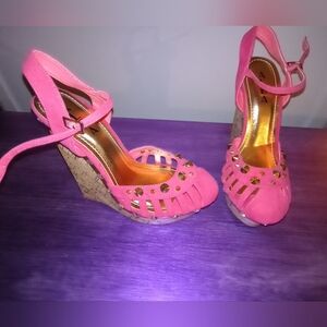 NEW Alba pink wedge heels